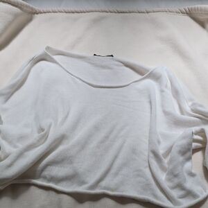 Brandy Melville White Crop  Relaxed Fit